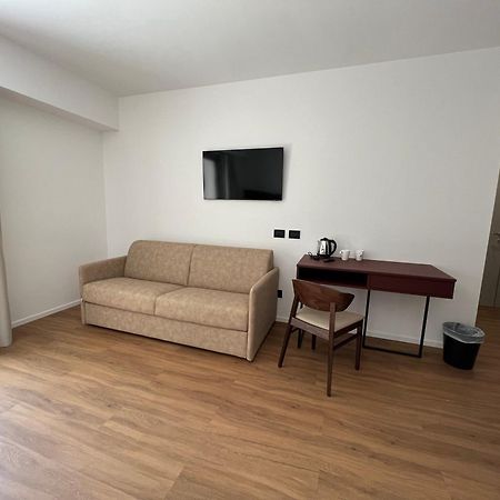 Roccaregina Hotel شاكا المظهر الخارجي الصورة