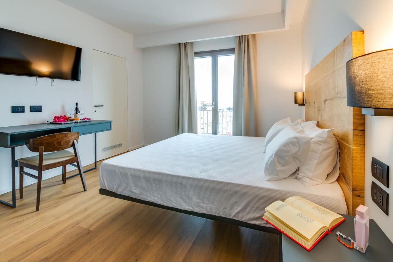 Roccaregina Hotel شاكا المظهر الخارجي الصورة