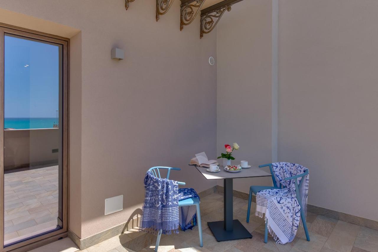 Roccaregina Hotel شاكا المظهر الخارجي الصورة