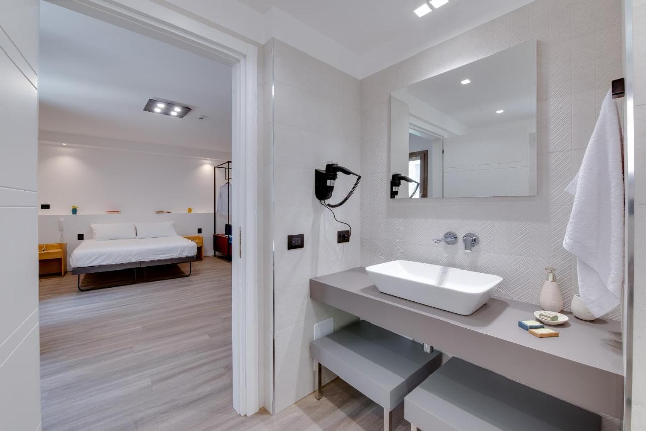 Roccaregina Hotel شاكا المظهر الخارجي الصورة