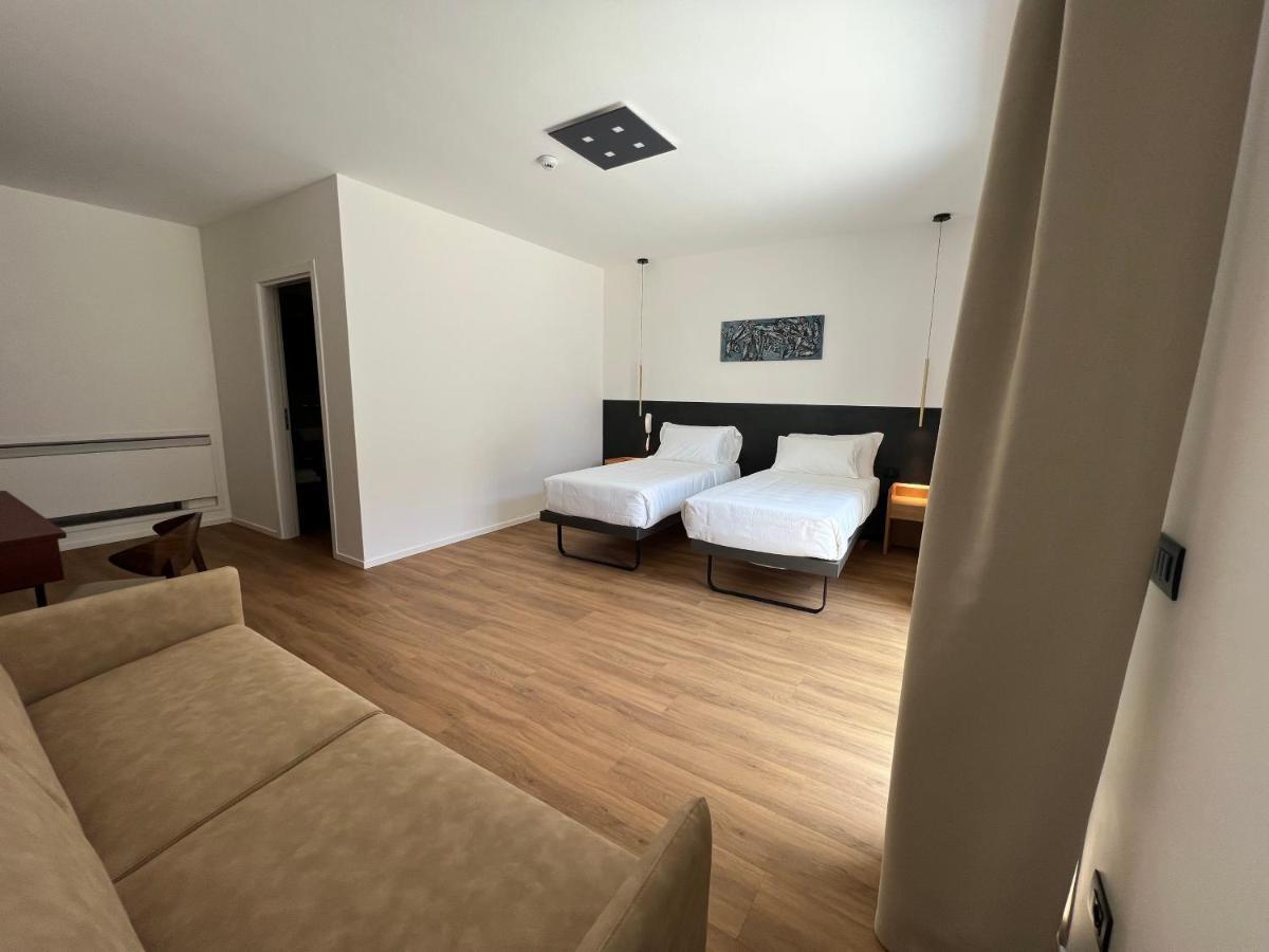 Roccaregina Hotel شاكا المظهر الخارجي الصورة