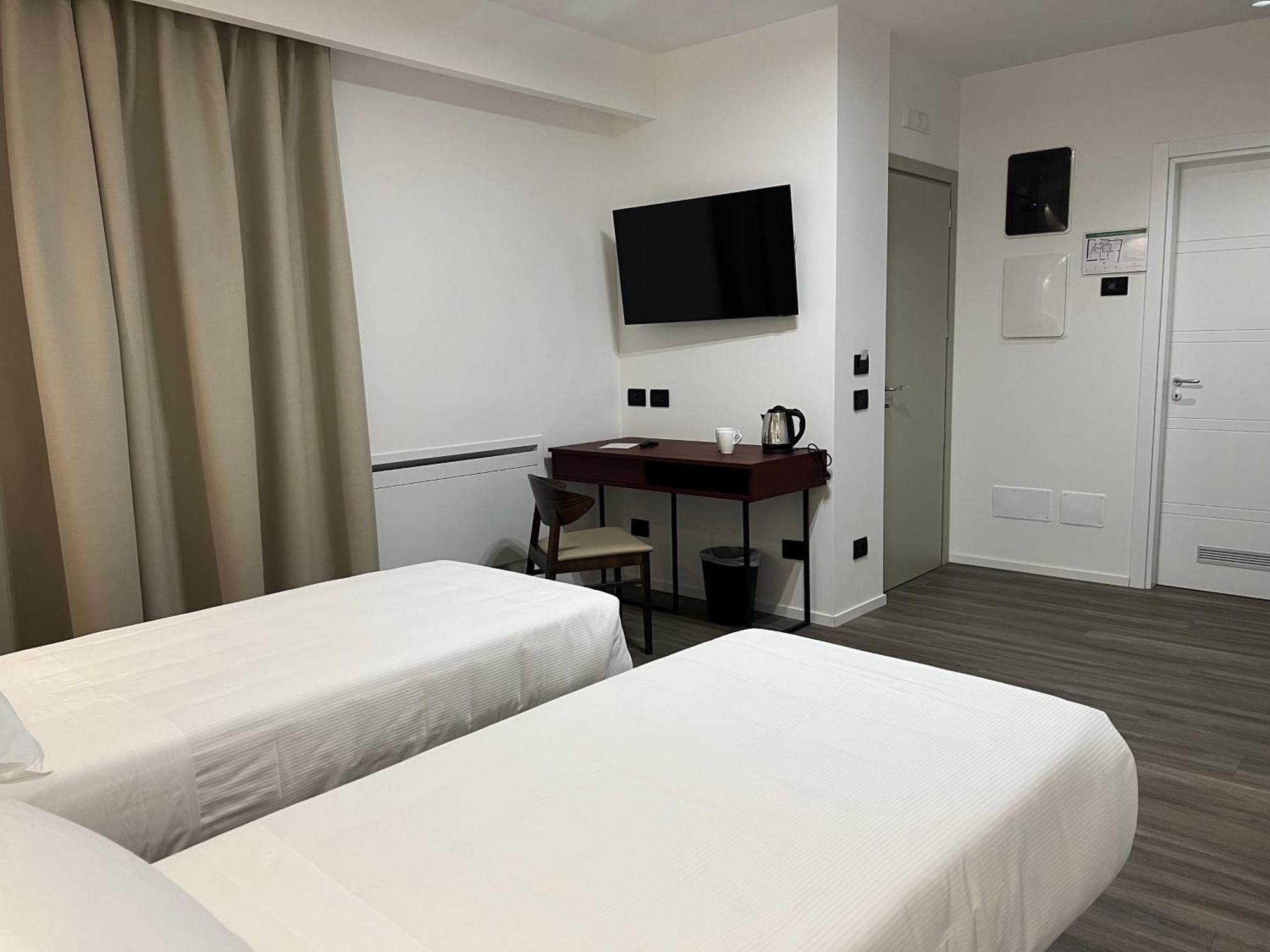 Roccaregina Hotel شاكا المظهر الخارجي الصورة