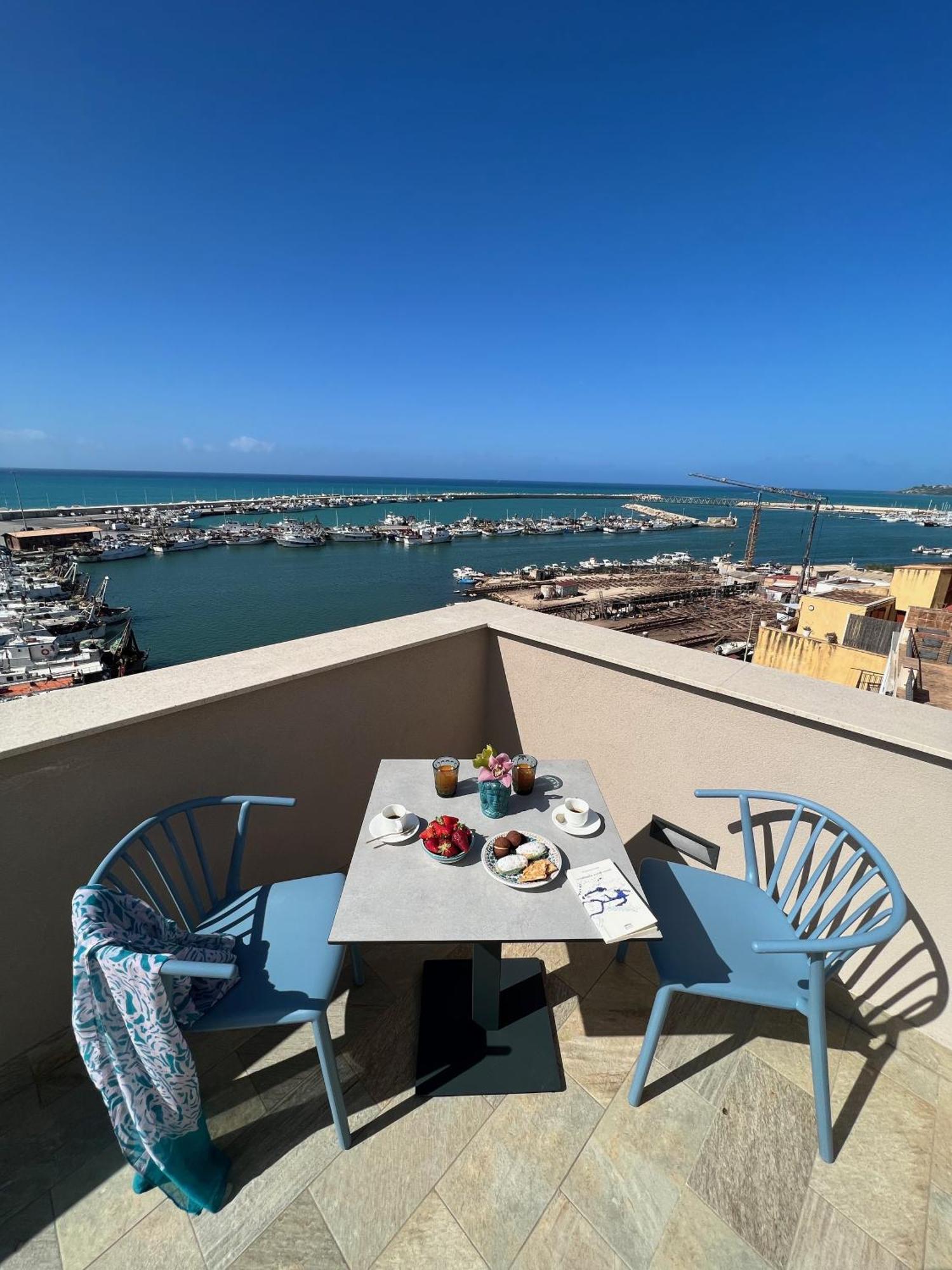Roccaregina Hotel شاكا المظهر الخارجي الصورة